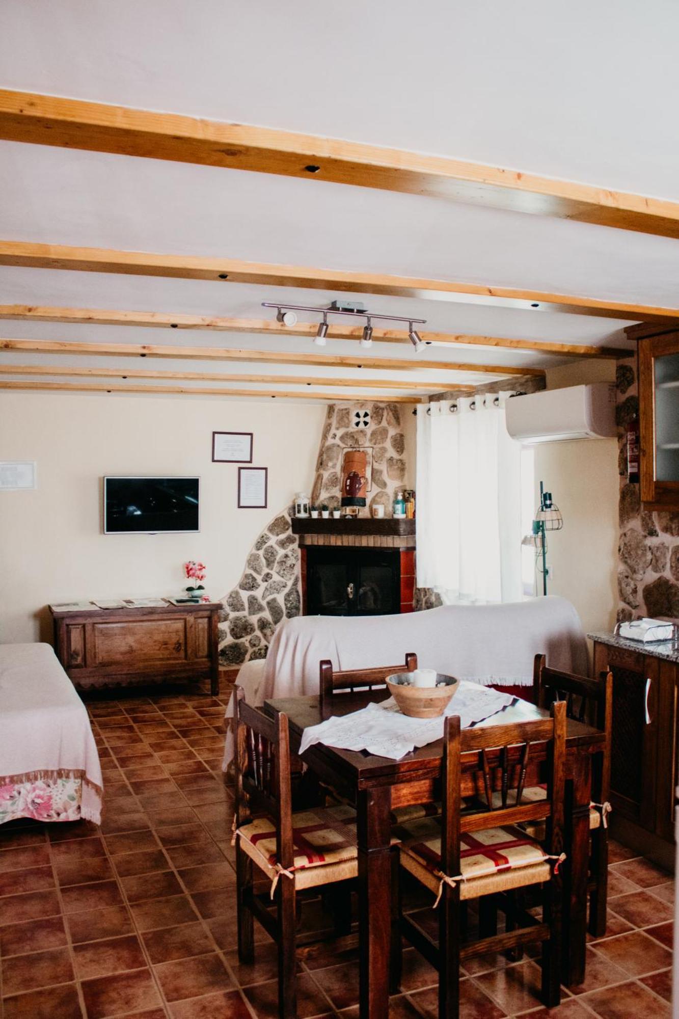 Apartamentos El Callejon Riópar Екстериор снимка